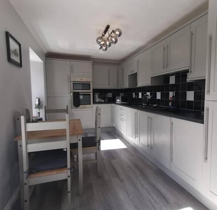 Апартаменты B'Dazzled Flat, Castletown Турсо Экстерьер фото